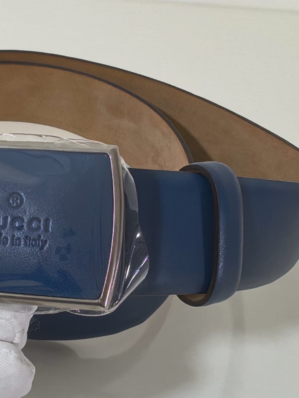 Gucci Men’s Blue Leather Belt with Silver-Tone Buckle (Logo Plaque) - Picture 2 of 5